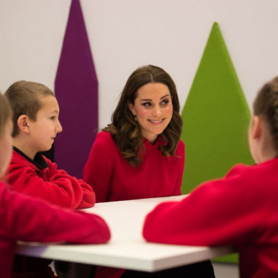 Yπάρχει ένας πολύ συγκεκριμένος λόγος που η Kate Middleton κρατάει πάντα clutches