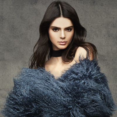 Έξαλλη! Η Kendall Jenner απαντά στα δημοσιεύματα περί εγκυμοσύνης και «κλείνει» στόματα