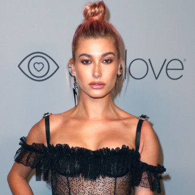 Τα statement αξεσουάρ που τράβηξαν τα βλέμματα στις φετινές Χρυσές Σφαίρες