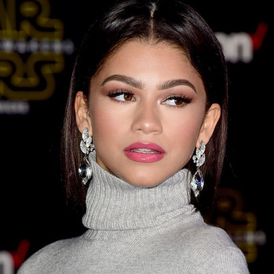 27 φορές που η Zendaya εντυπωσίασε με τα μαλλιά της