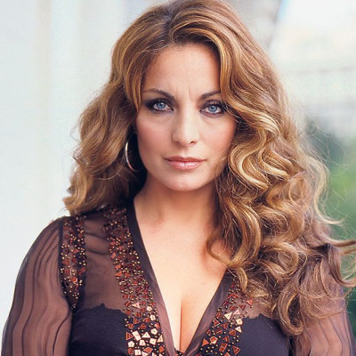 Η κόρη της Άντζελας Γκερέκου και του Τόλη Βοσκόπουλου μεγάλωσε και είναι μία κούκλα