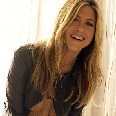 Η Jennifer Aniston ήταν και hot και σέξι στην χθεσινοβραδινή της έξοδο!