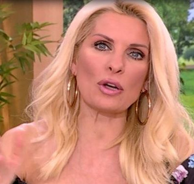 Ελένη: Κι όμως αποκάλυψε τι συζητά με τη φίλη της