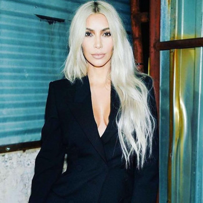 Αυτό είναι το νέο αγαπημένο outfit της Kim Kardashian (και το έχει ήδη φορέσει 6 φορές!)