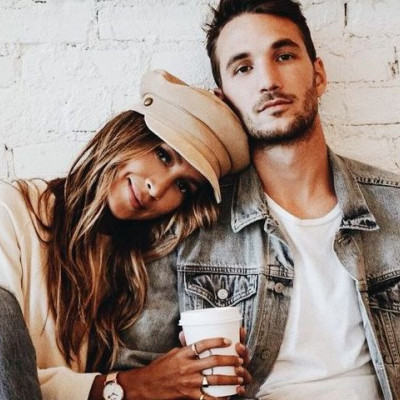 Οι άντρες απαντούν: Για ποιο λόγο δίνουν το like τους στα social media;