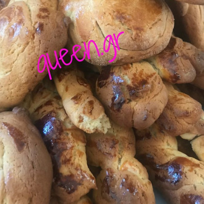 Τα πιο νόστιμα Πασχαλινά κουλουράκια σαν να τρώτε τσουρέκι !!!