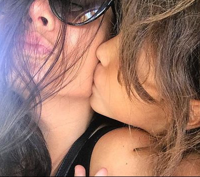 Το σημείωμα που άφησε στην πόρτα η κόρη της Μαρίας Κορινθίου μετά τον τσακωμό τους (pic)