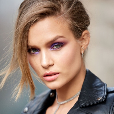 Ένα από τα πιο όμορφα πρόσωπα παγκοσμίως σε νέα συνεργασία