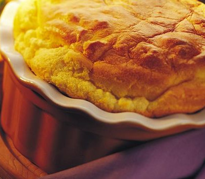 Σουφλέ με ψωμί του τοστ και μοτσαρέλα