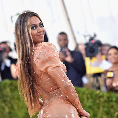 Όλα όσα πρέπει να γνωρίζεις για την πιο «σημαντική νύχτα της μόδας», το MET Gala