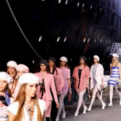 Ο οίκος Chanel δημιούργησε ένα ολόκληρο κρουαζιερόπλοιο αυτή τη φορά για την Cruise 2019