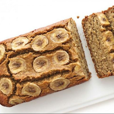 Cake μπανάνας χωρίς αλεύρι - Με 5 υλικά σε 5 λεπτά