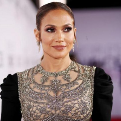 Jennifer Lopez: 10 φορές που τόλμησε να φωτογραφηθεί εντελώς αμακιγιάριστη
