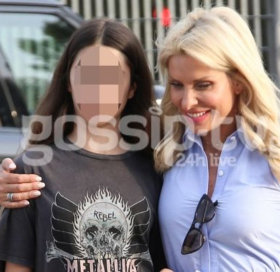 Σπάνιο φωτογραφικό υλικό: Η Μενεγάκη πρώτη φορά με την κόρη της Λάουρα