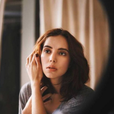 Το μυστικό για την τέλεια επιδερμίδα είναι κυριολεκτικά στο χέρι σου