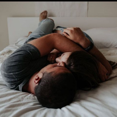 Πόνος στο σεξ: 7 πιθανές αιτίες που πρέπει να γνωρίζετε