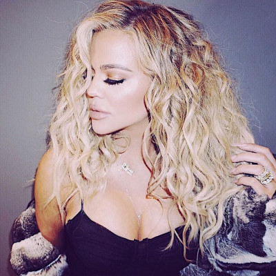 Η Khloe Kardashian παίρνει για πρώτη φορά θέση για το σκάνδαλο και «δίνει» τον σύντροφο της