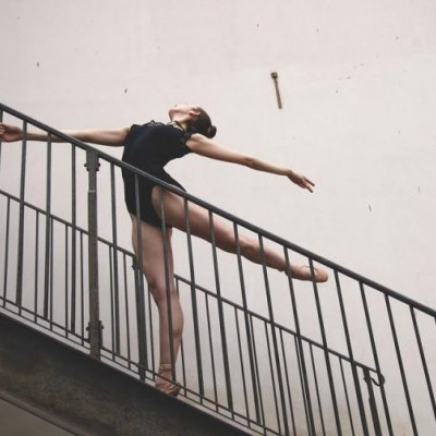 Barre à Terre: Εσύ ακόμα να πεις το «ναι» στη γυμναστική που ψηλώνει;