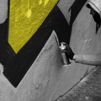 To απόλυτο χρώμα του φετινού καλοκαιριού είναι το... μαύρο!