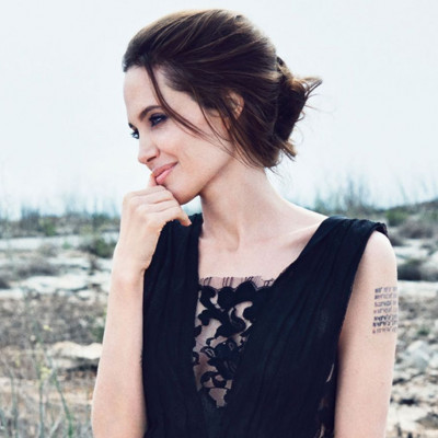 Όπως δεν την έχεις ξαναδεί: Έτσι γιόρτασε τα 43α γενέθλιά της η Angelina Jolie