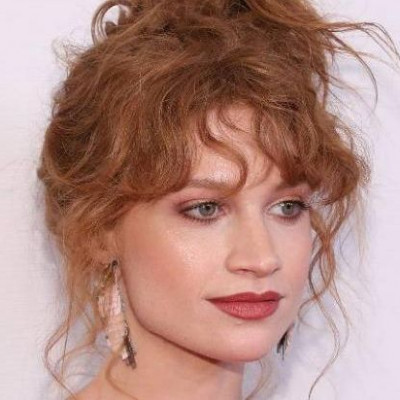 5 εύκολα updos που μπορείς να κάνεις παντού το καλοκαίρι