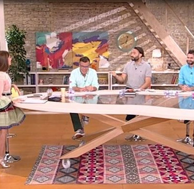 Happy Day: Κέρασε γλυκά του συναδέλφους του και αποχώρησε από τον σταθμό μετά από 25 χρόνια