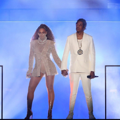 Τα δίδυμα της Beyonce έγιναν ενός έτους και η star τους ευχήθηκε on stage