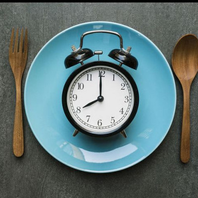 Χάστε κιλά και ρίξτε την πίεσή σας με τη δίαιτα 16:8