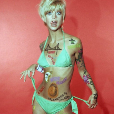 H Goldie Hawn είναι μια θεά στα 73 της χρόνια με μαγιό ενώ κάνει διακοπές στην Ελλάδα!