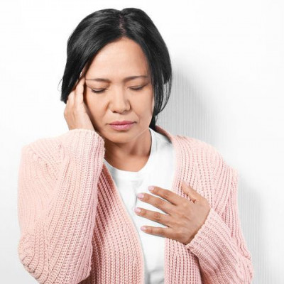 Πόνος στο στήθος & πονοκέφαλος: Ποιες παθήσεις μαρτυρά το ντουέτο των συμπτωμάτων