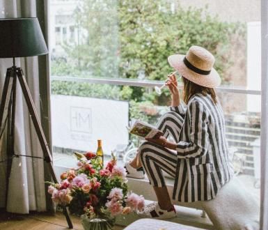 Η fashion blogger που θα σου φτιάξει τη διάθεση και το στιλ σου