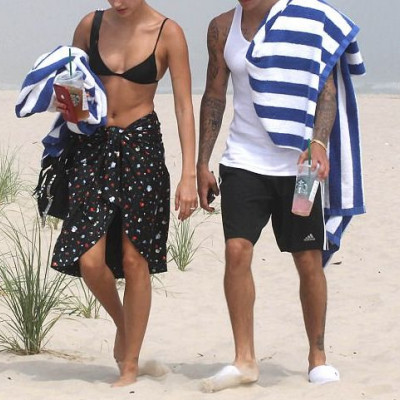 Mήπως τελικά ο έρωτας είναι... αληθινός; Οι νέες φωτογραφίες των δύο stars που το αποδεικνύουν