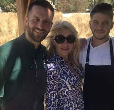 Ελένη Μενεγάκη: Νέες φωτογραφίες από τις διακοπές με τα παιδιά και τον Ματέο της στη Νάξο!