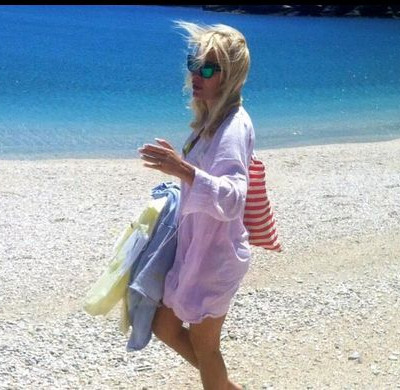 Ελένη Μενεγάκη: Όλο το πρόγραμμα των φετινών καλοκαιρινών διακοπών της