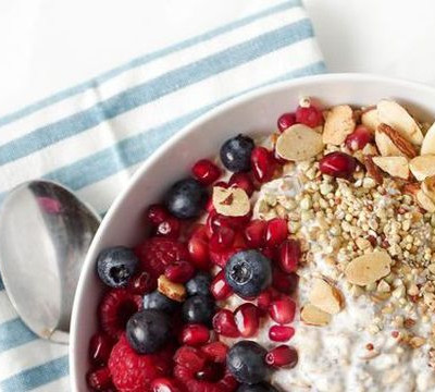 Υγιεινά πρωινά για δίαιτα: 10 τροφές που αδυνατίζουν άμεσα