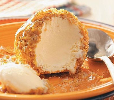 Tηγανητό παγωτό με κανέλα - Δοκιμάστε το! (βίντεο)