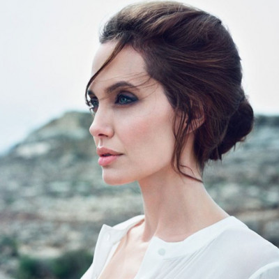 Πώς κατάφερε η Kate Middleton να μπλεχτεί στο γάμο της Angelina Jolie με τον BradPitt;