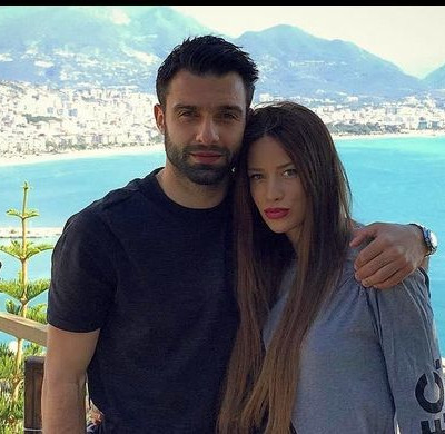 Αθηνά Πικράκη: Αποκάλυψε με μια φωτογραφία το φύλο του μωρού της