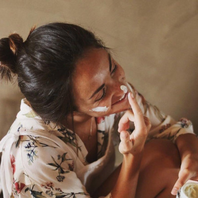 6 τρόποι για να βοηθήσετε τη δράση της αντιγηραντικής κρέμας