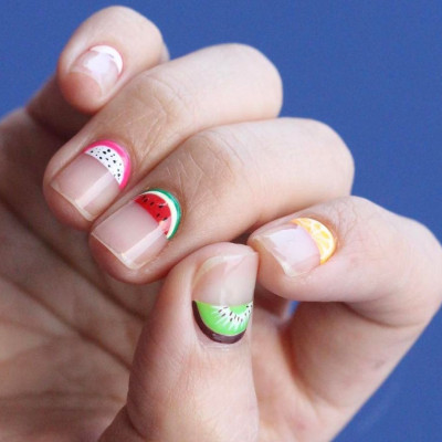 Σήμερα κάνουμε μανικιούρ απ’ τη λαϊκή…