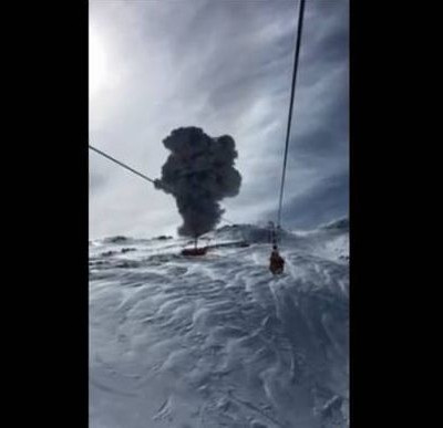Πρώτη θέση στην... έκρηξη ηφαιστείου (vid)