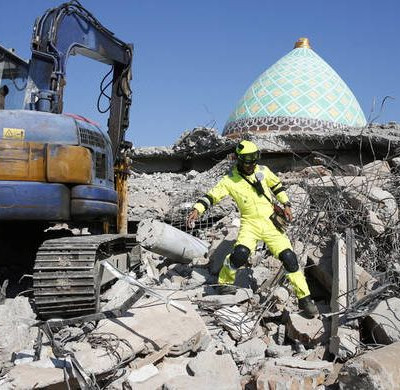 Ινδονησία: Πανικός από το νέο μεγάλο σεισμό - Κατέρρευσαν κτήρια (vid)