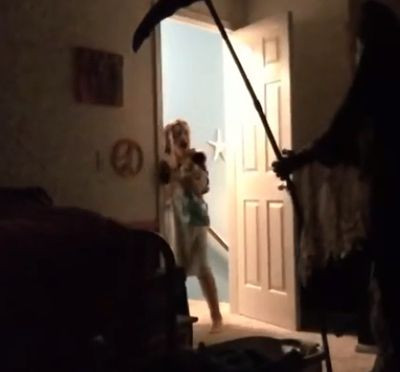 Ο χειρότερος «εφιάλτης» την περίμενε πίσω από την κλειστή πόρτα - Δείτε τι αντίκρισε