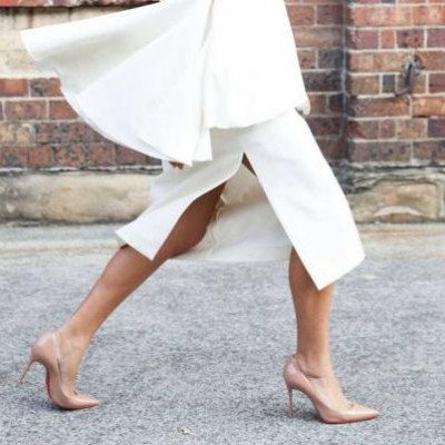 Αυτά τα παπούτσια θα κάνουν τα πόδια σου να δείχνουν ψηλότερα