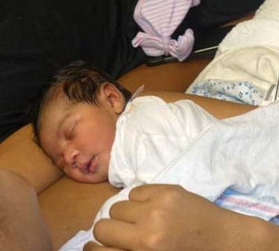 Γνωστό μοντέλο έγινε μαμά και αυτές είναι οι πρώτες φωτογραφίες από το μαιευτήριο (pics)