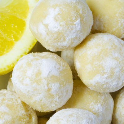 Ακαταμάχητα και λαχταριστά τρουφάκια λεμονιού και λευκής σοκολάτας με 5 υλικά