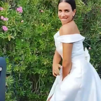 Δες την Κατερίνα Στικούδη με το νυφικό της στο πιο ανατρεπτικό βίντεο!