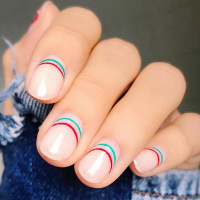 20 τέλεια minimal nail art που μπορείς να κάνεις στο σχολείο