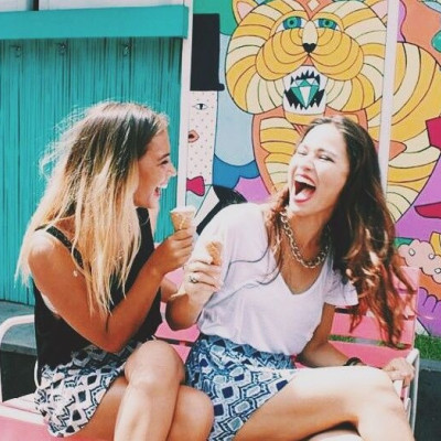 Κάνει αυτά τα 3; Τότε είναι γνήσια κολλητή φίλη