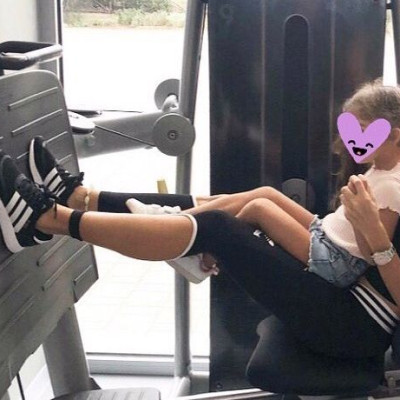 Γνωστή Ελληνίδα μαμά στο γυμναστήριο με την κόρη της (pics)